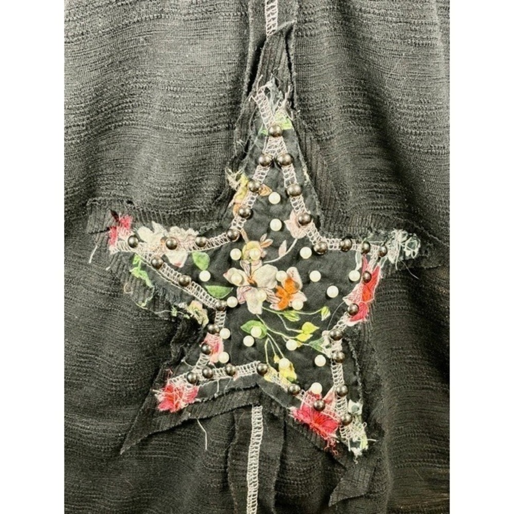 POL Womens Large Black Floral Star Patch Raw Hem Boho‎ Distressed Oversized Top - Picture 2 of 16